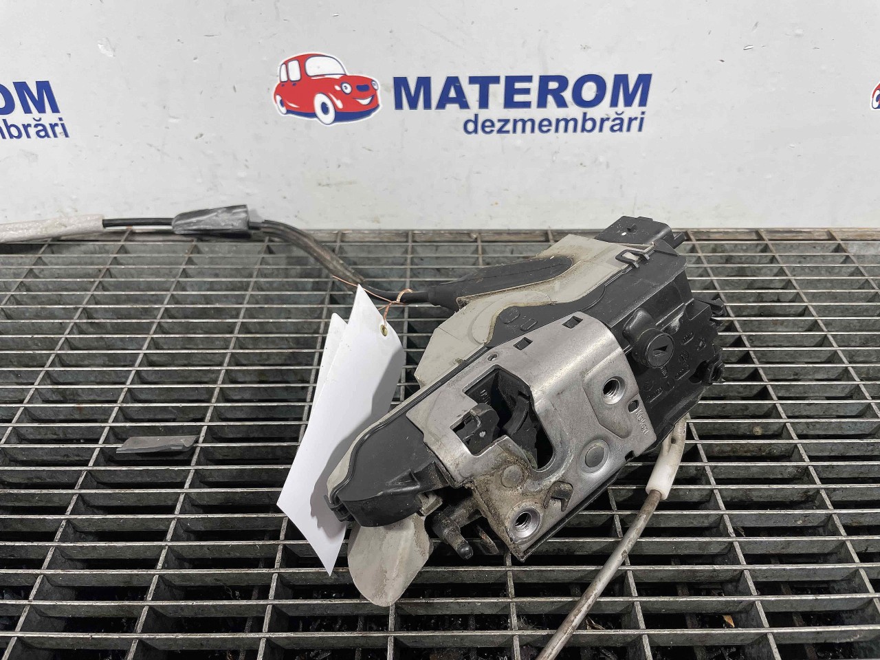 INCUIETOARE USA FATA STANGA CITROEN DS4 