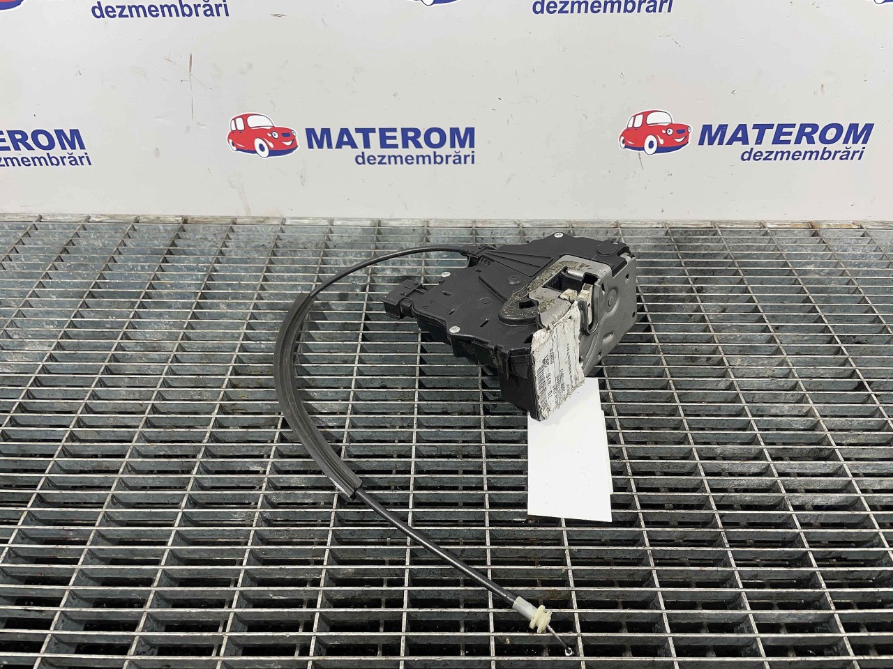 INCUIETOARE USA FATA STANGA FIAT PUNTO - - (2008 2012)