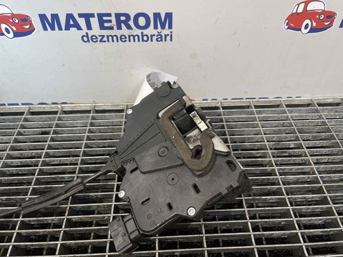 INCUIETOARE USA FATA STANGA FIAT PUNTO EVO - - (2008 2012)