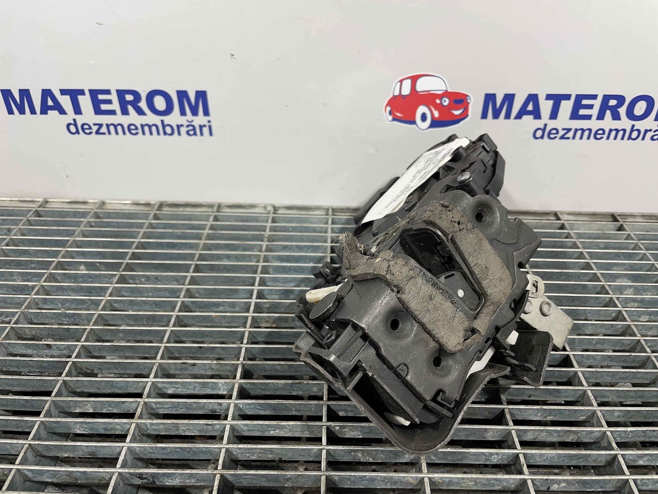 INCUIETOARE USA FATA STANGA FORD MONDEO - - (2007 2014)