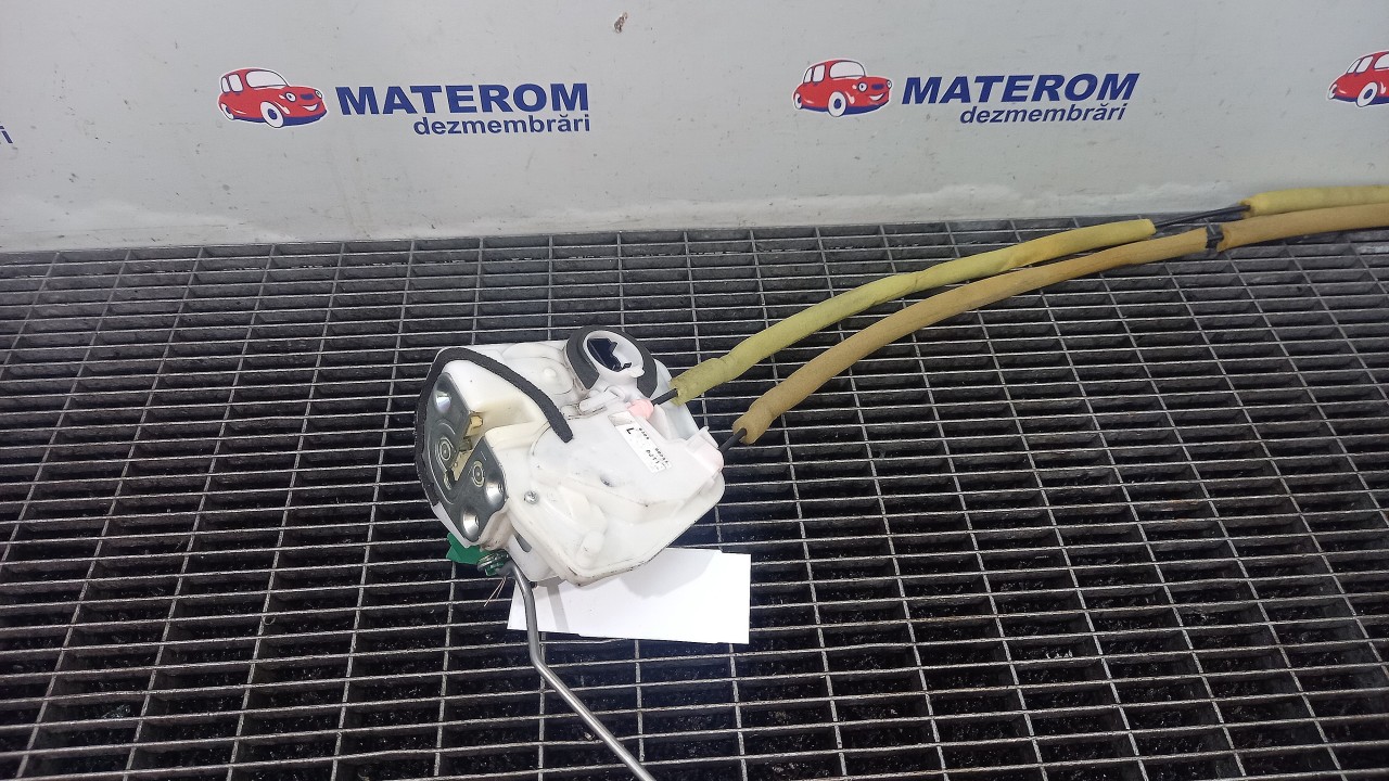 INCUIETOARE USA FATA STANGA MAZDA 2 - - (2007 2014)
