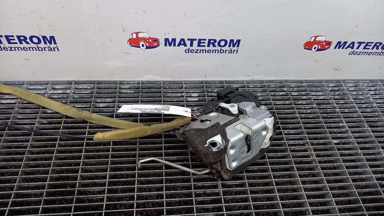 INCUIETOARE USA FATA STANGA MAZDA 3 - - 