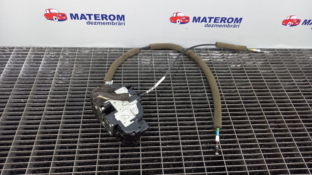 INCUIETOARE USA FATA STANGA NISSAN MICRA MICRA - - (2010 2013)