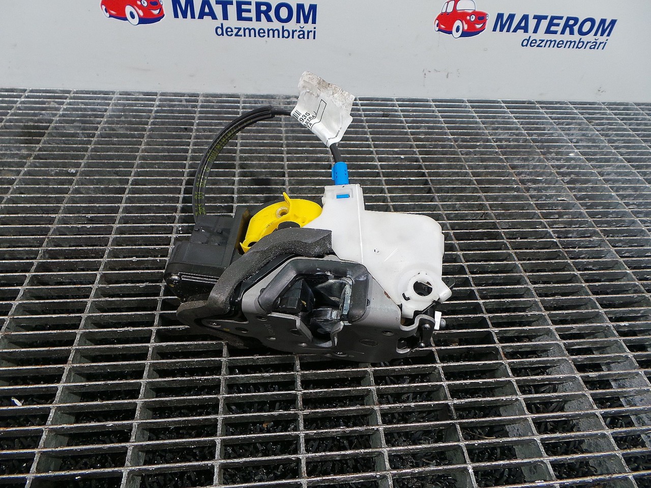 INCUIETOARE USA FATA STANGA OPEL ASTRA J - - (2009 2012)