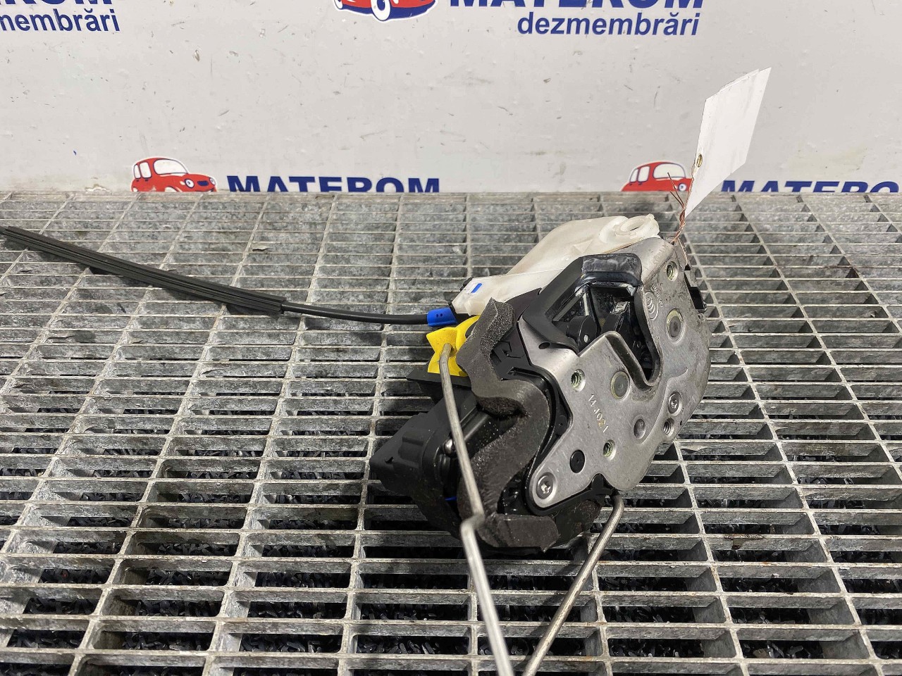 INCUIETOARE USA FATA STANGA OPEL ASTRA J ASTRA J - - (2012 2015)