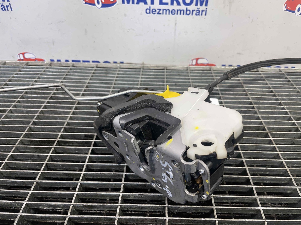 INCUIETOARE USA FATA STANGA OPEL INSIGNIA - - (2008 2013)