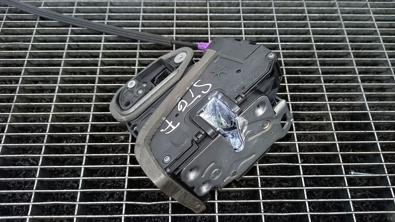 INCUIETOARE USA FATA STANGA OPEL INSIGNIA - - (2017 2020)