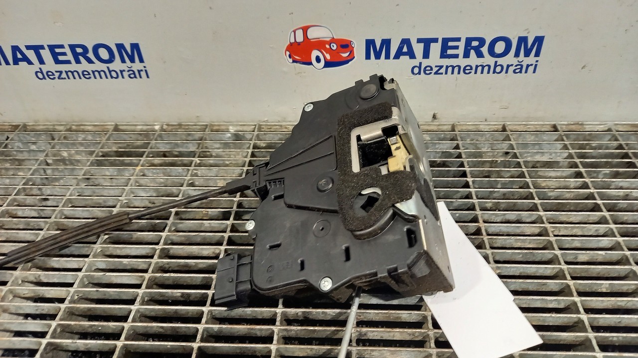 INCUIETOARE USA FATA STANGA OPEL MERIVA B - - (2010 2014)