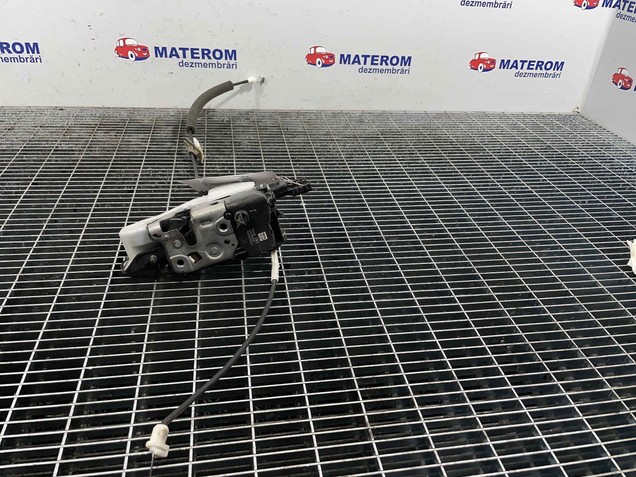 INCUIETOARE USA FATA STANGA PEUGEOT 3008 3008 - - (2008 2013)