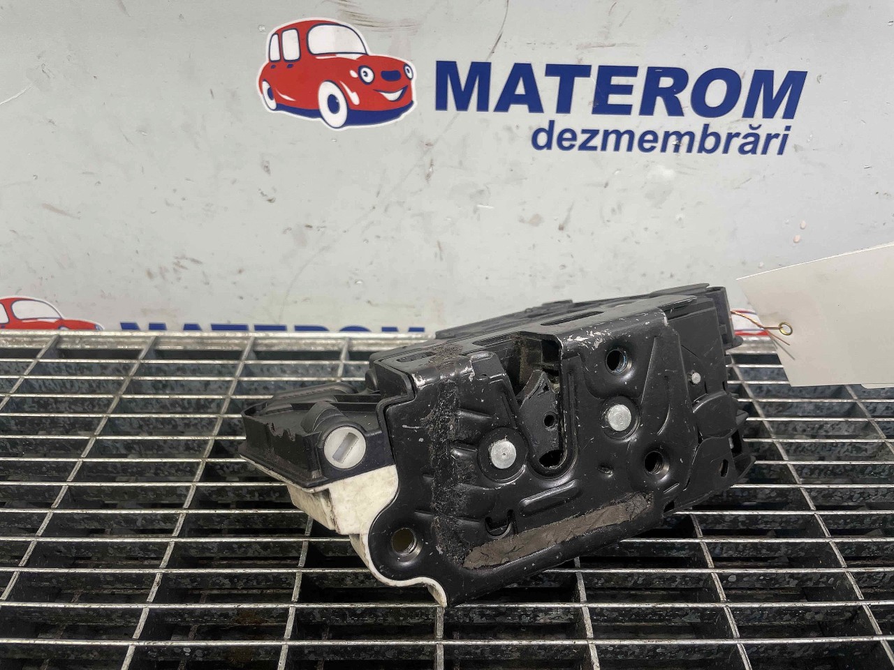 INCUIETOARE USA FATA STANGA SEAT IBIZA IBIZA - - (2008 2012)