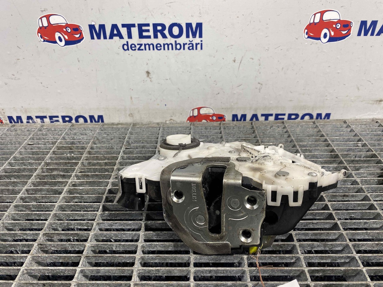INCUIETOARE USA FATA STANGA TOYOTA PRIUS PRIUS - - (2009 2015)