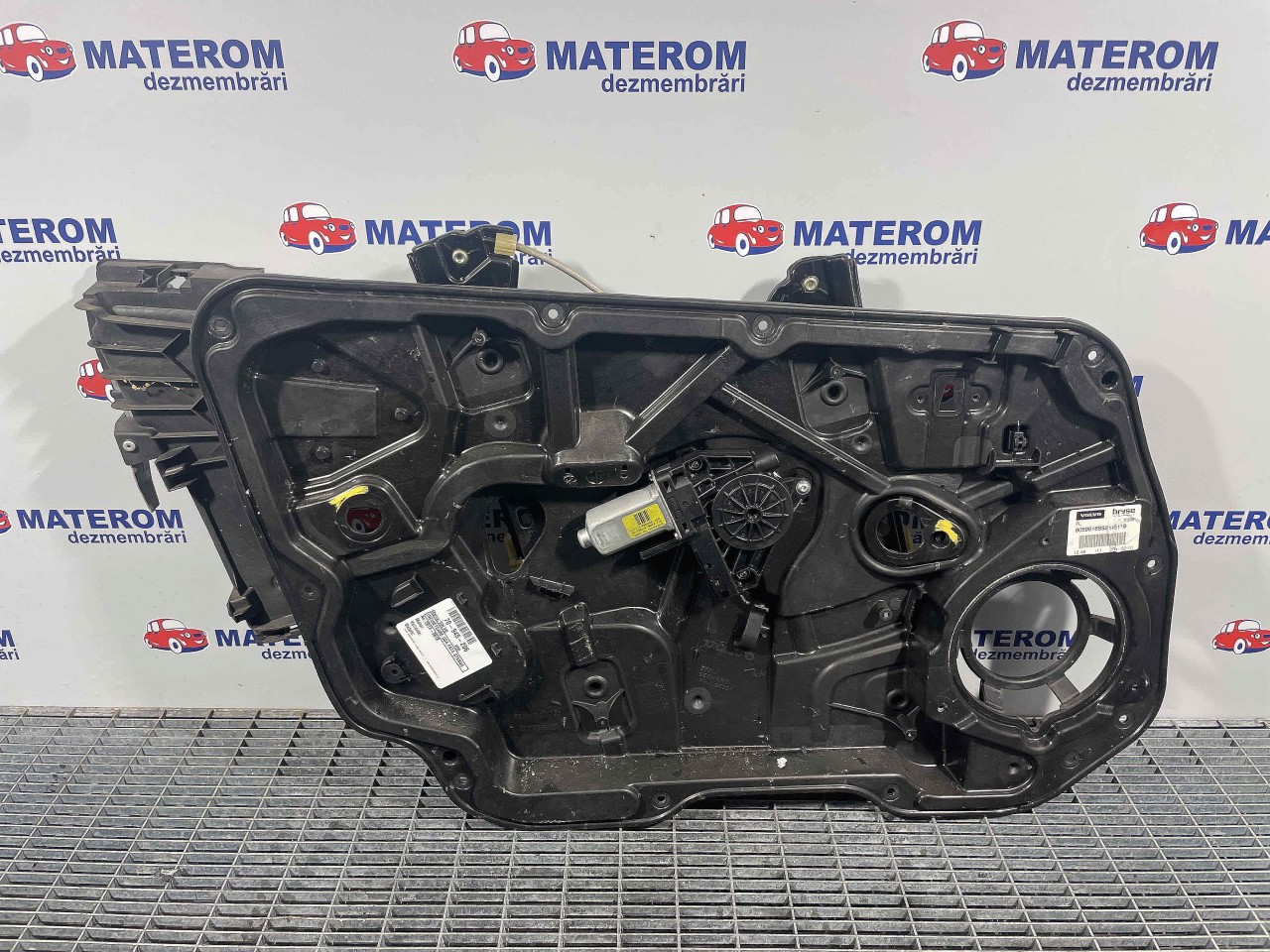 INCUIETOARE USA FATA STANGA VOLVO V60 V60 - - (2014 2018)