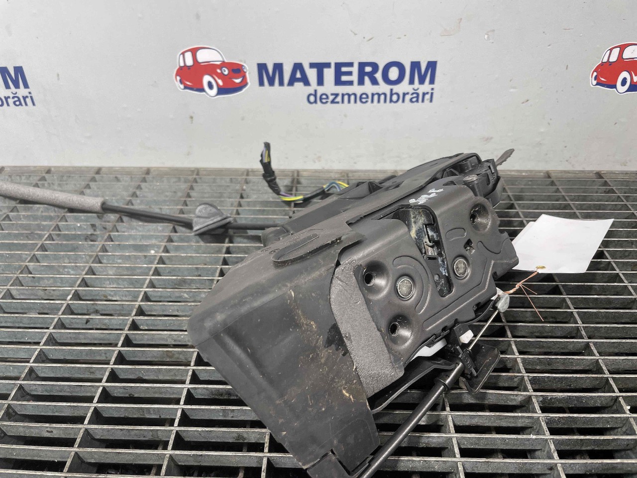 INCUIETOARE USA FATA STANGA VOLVO V70 - 
