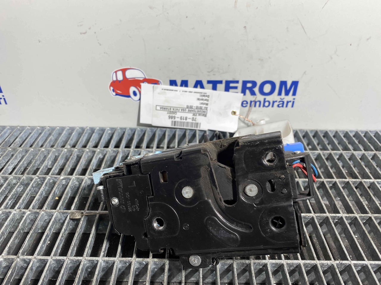 INCUIETOARE USA FATA STANGA VW CADDY - - (2010 2015)