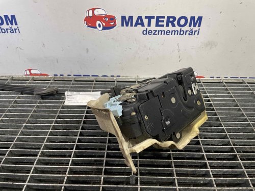 INCUIETOARE USA FATA STANGA VW GOLF V PLUS - - (2005 2008)