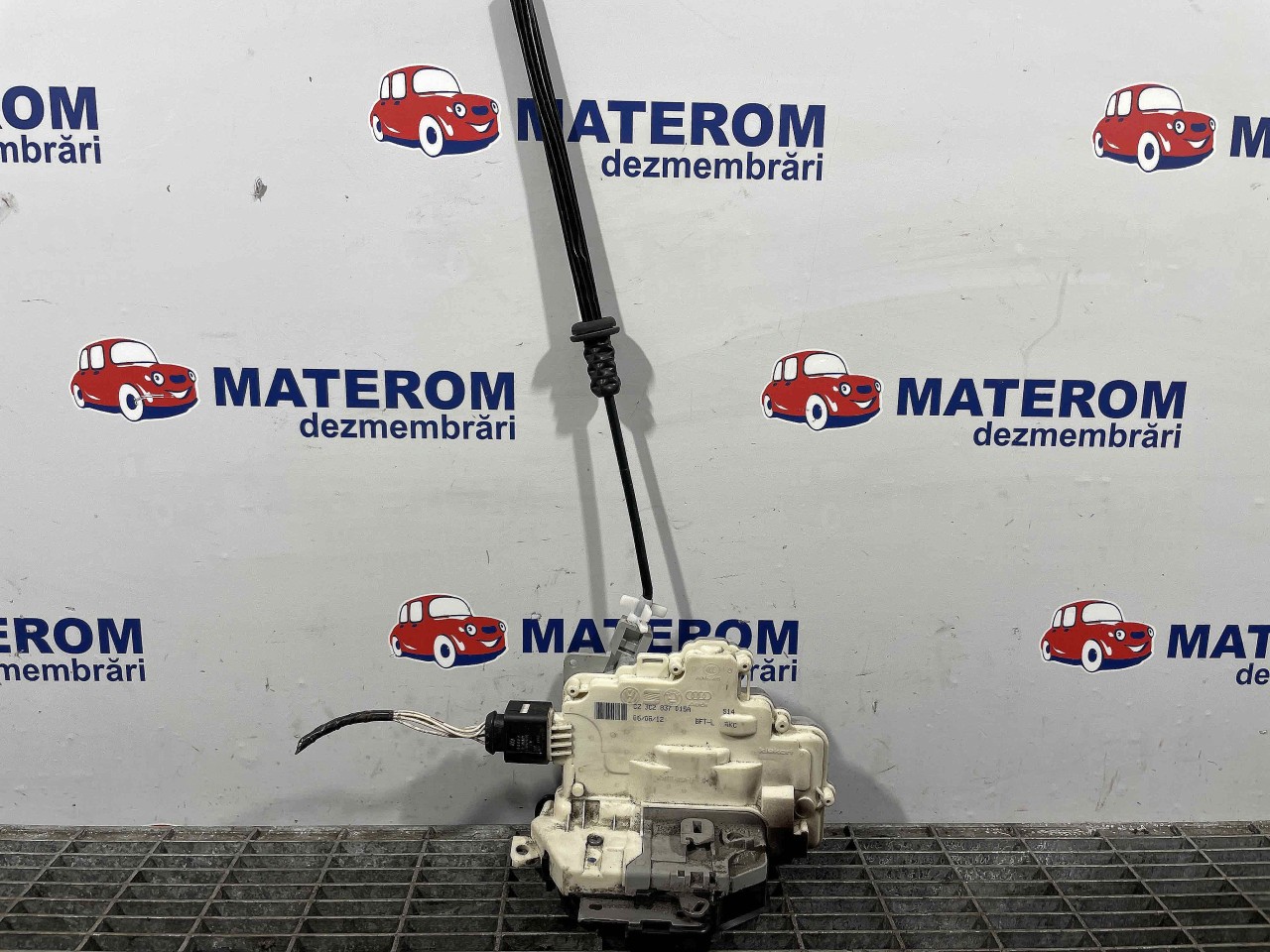 INCUIETOARE USA FATA STANGA VW PASSAT PASSAT - - (2010 2014)