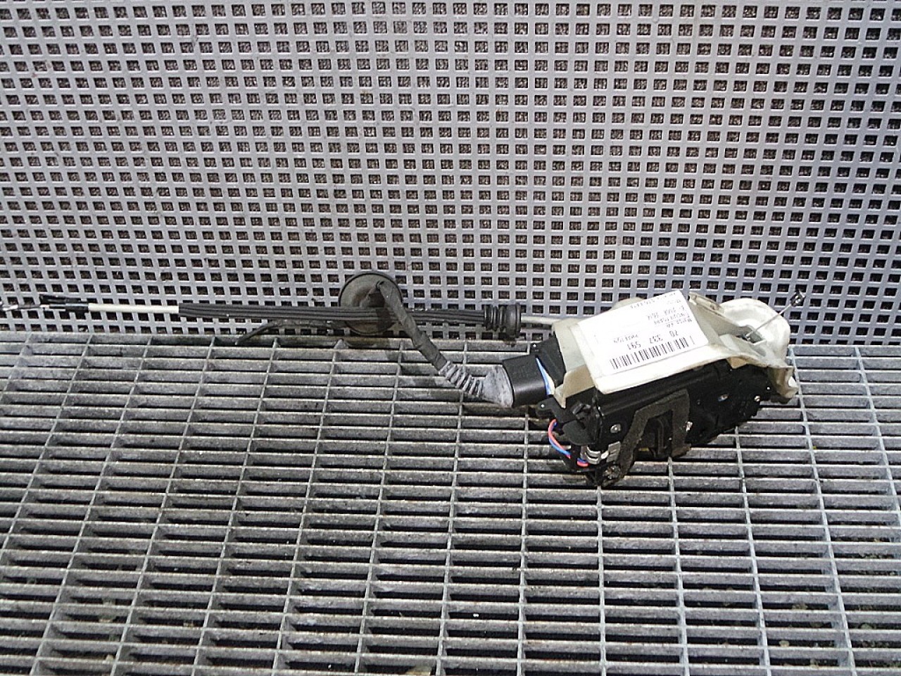 INCUIETOARE USA FATA STANGA VW PHAETON - - (2002 2010)