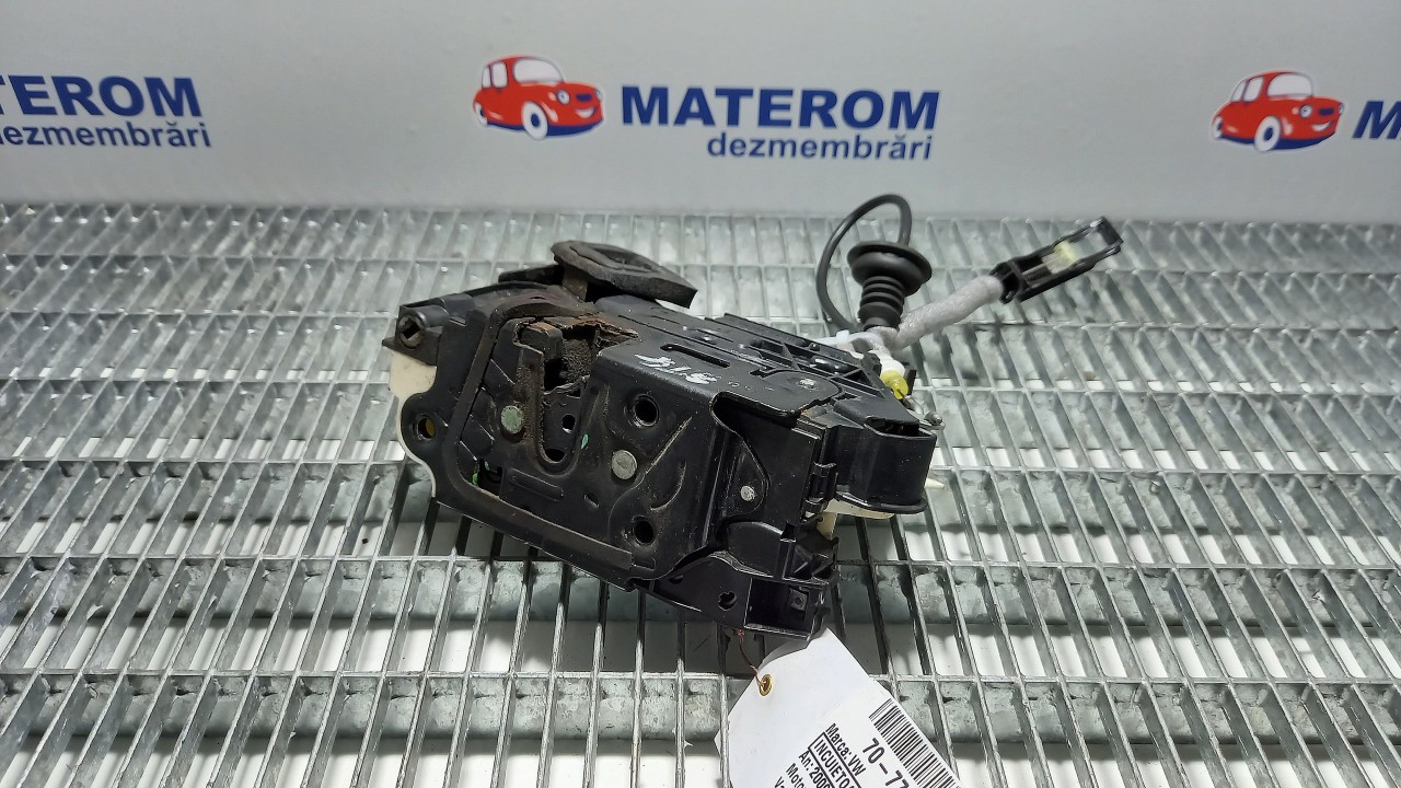 INCUIETOARE USA FATA STANGA VW POLO - - (2009 2014)