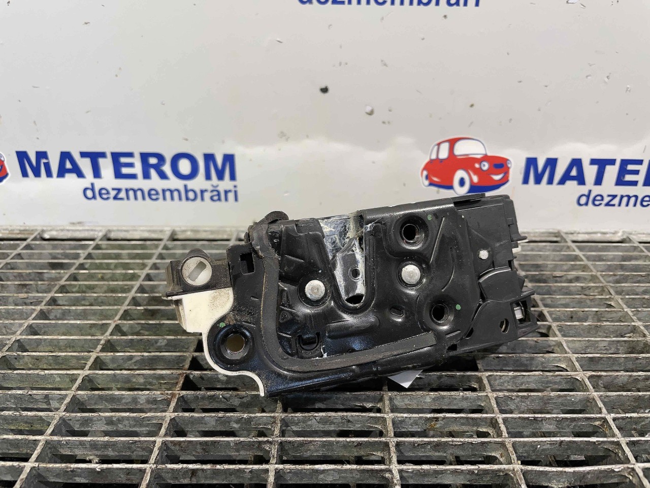 INCUIETOARE USA FATA STANGA VW SCIROCCO SCIROCCO - - (2008 2014)