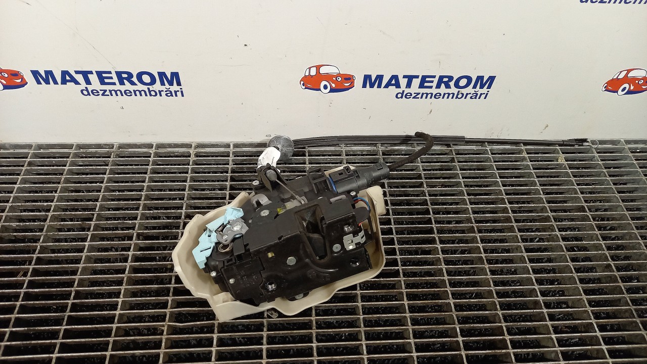 INCUIETOARE USA FATA STANGA VW TOURAN - 