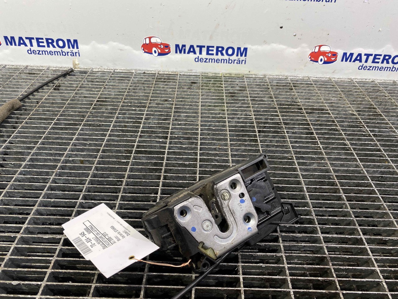 INCUIETOARE USA LATERALA RENAULT KANGOO KANGOO - - (2008 2013)