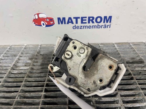 INCUIETOARE USA SPATE DREAPTA ALFA ROMEO 159 - - (2005 2012)