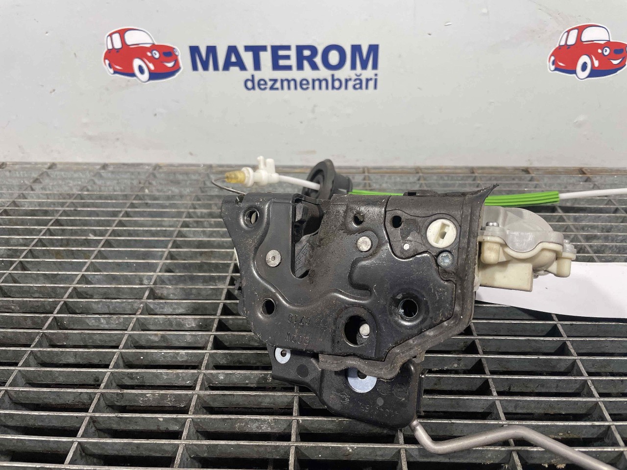 INCUIETOARE USA SPATE DREAPTA AUDI A3 - 