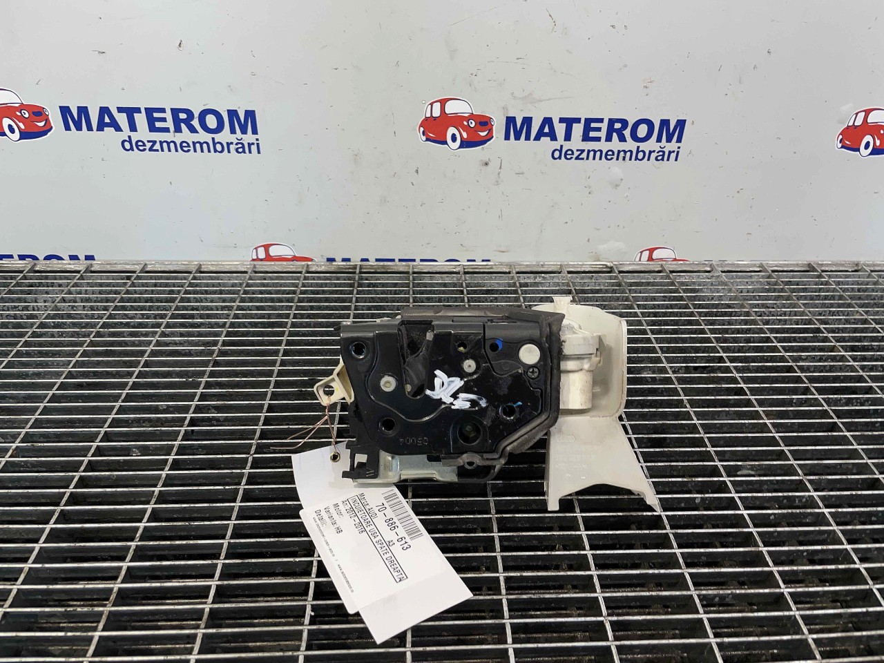 INCUIETOARE USA SPATE DREAPTA AUDI A3 A3 - - (2012 2016)