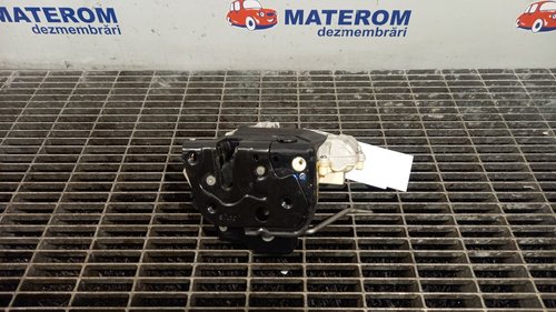 INCUIETOARE USA SPATE DREAPTA AUDI A4 - - (2004 2007)