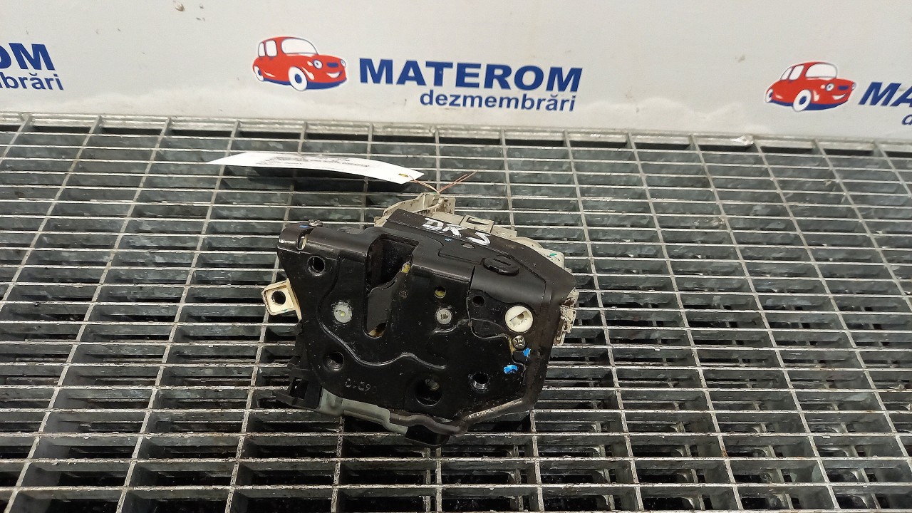 INCUIETOARE USA SPATE DREAPTA AUDI A4 - - (2007 2012)