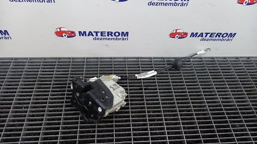 INCUIETOARE USA SPATE DREAPTA AUDI A4 - - (2012 2015)