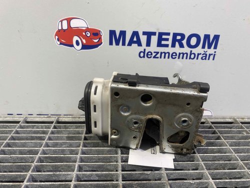 INCUIETOARE USA SPATE DREAPTA AUDI A4 A4 - - (1994 1998)