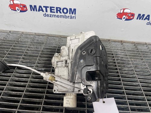 INCUIETOARE USA SPATE DREAPTA AUDI A4 A4 - - (2004 2007)