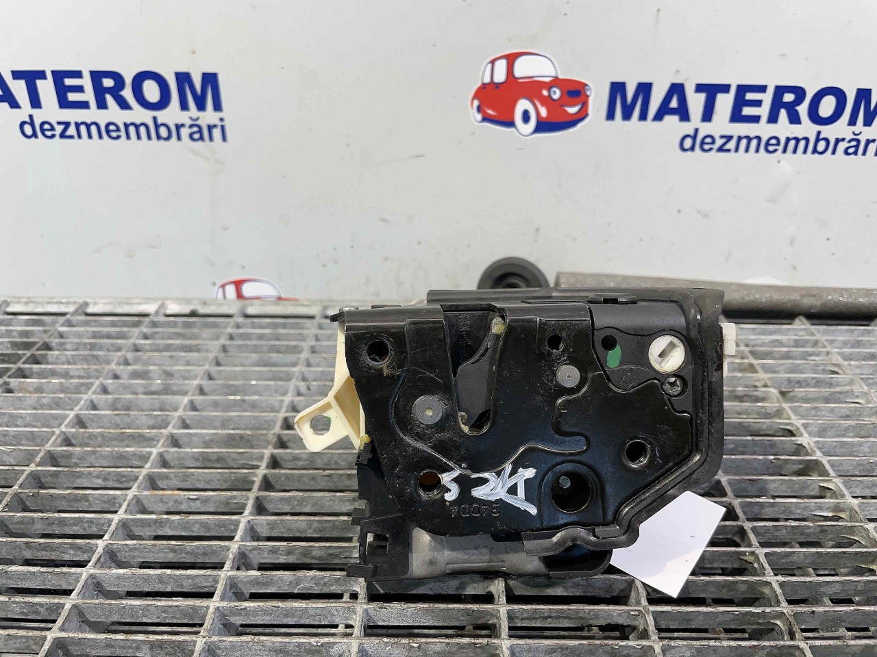 INCUIETOARE USA SPATE DREAPTA AUDI A5 - - (2011 2016)