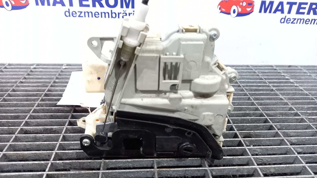 INCUIETOARE USA SPATE DREAPTA AUDI A5 A5 - - (2011 2016)