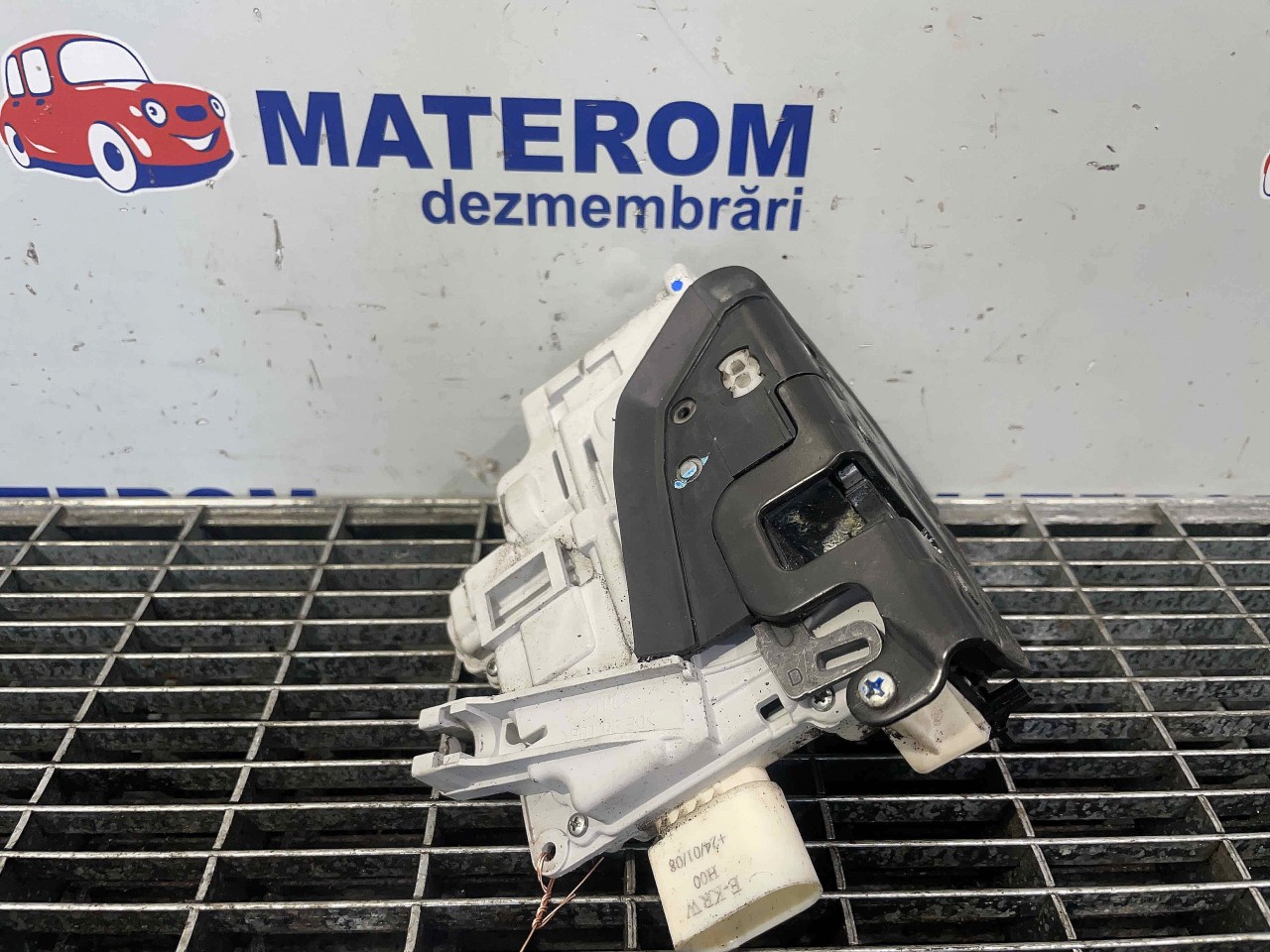 INCUIETOARE USA SPATE DREAPTA AUDI A6 - - (2004 2009)