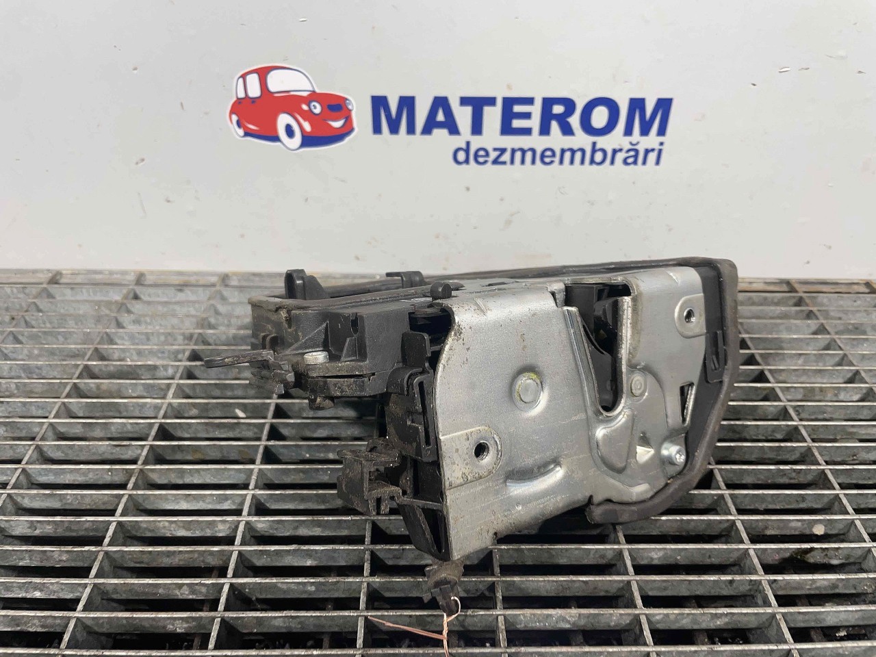 INCUIETOARE USA SPATE DREAPTA BMW SERIA 3 E 90 SERIA 3 E 90 - - (2007 2012)