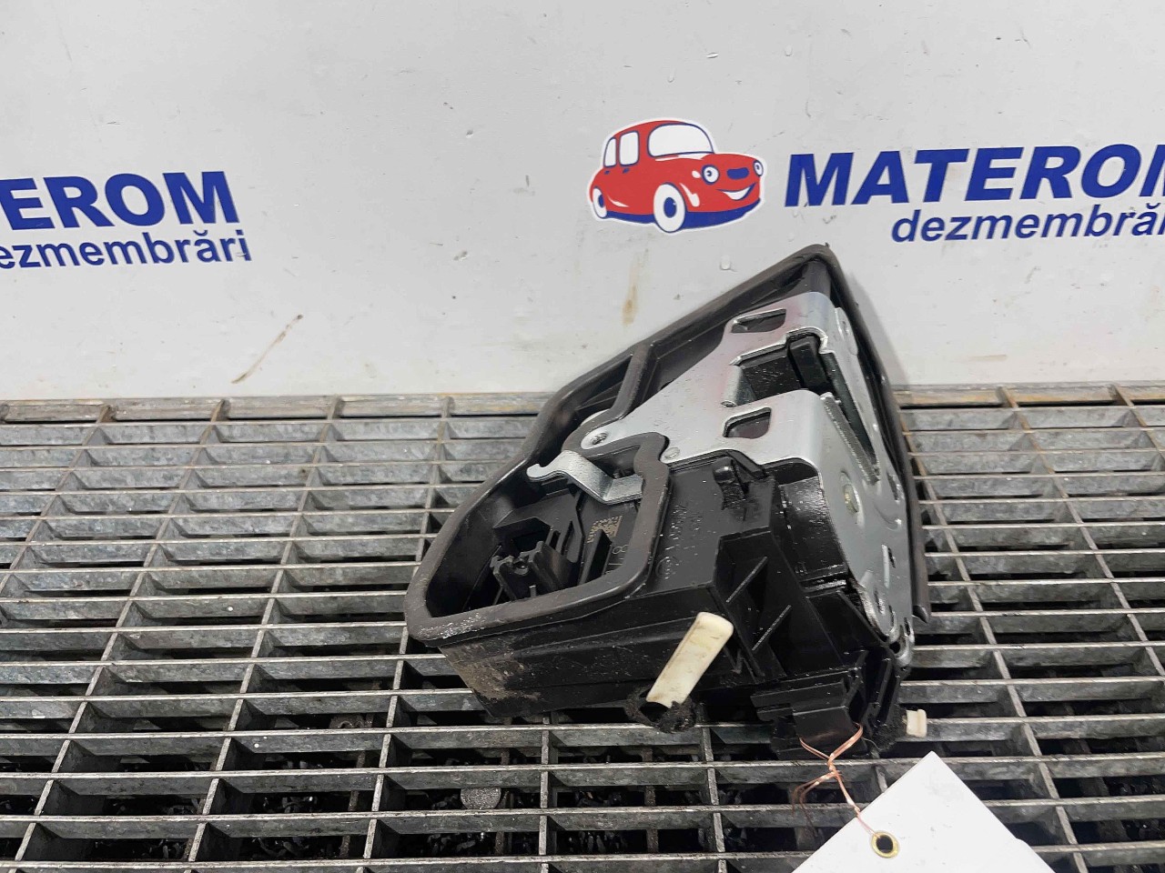 INCUIETOARE USA SPATE DREAPTA BMW SERIA 3 F 31 SERIA 3 F 31 - - (2011 2015)
