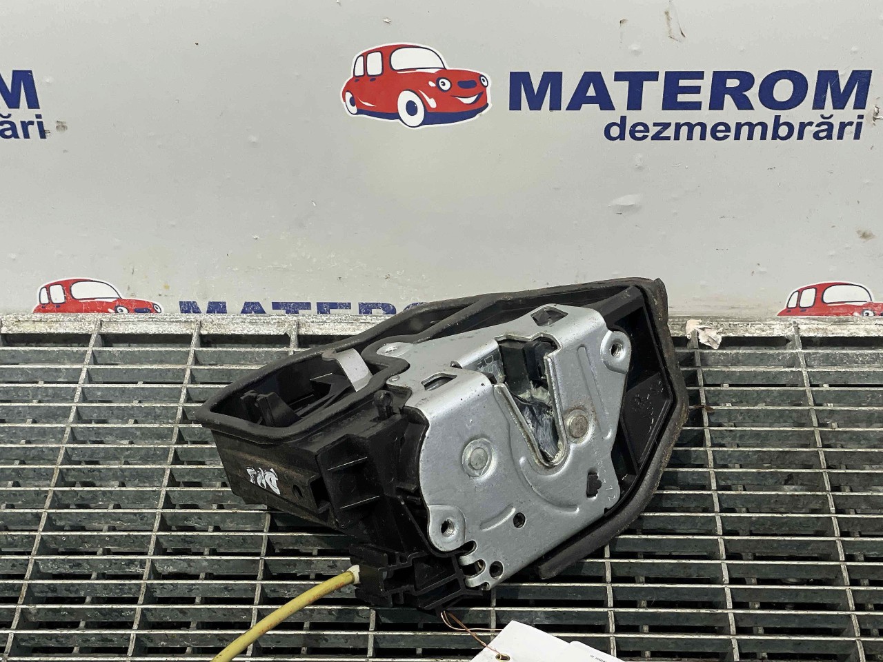INCUIETOARE USA SPATE DREAPTA BMW SERIA 5 F 10 SERIA 5 F 10 - - (2010 2014)