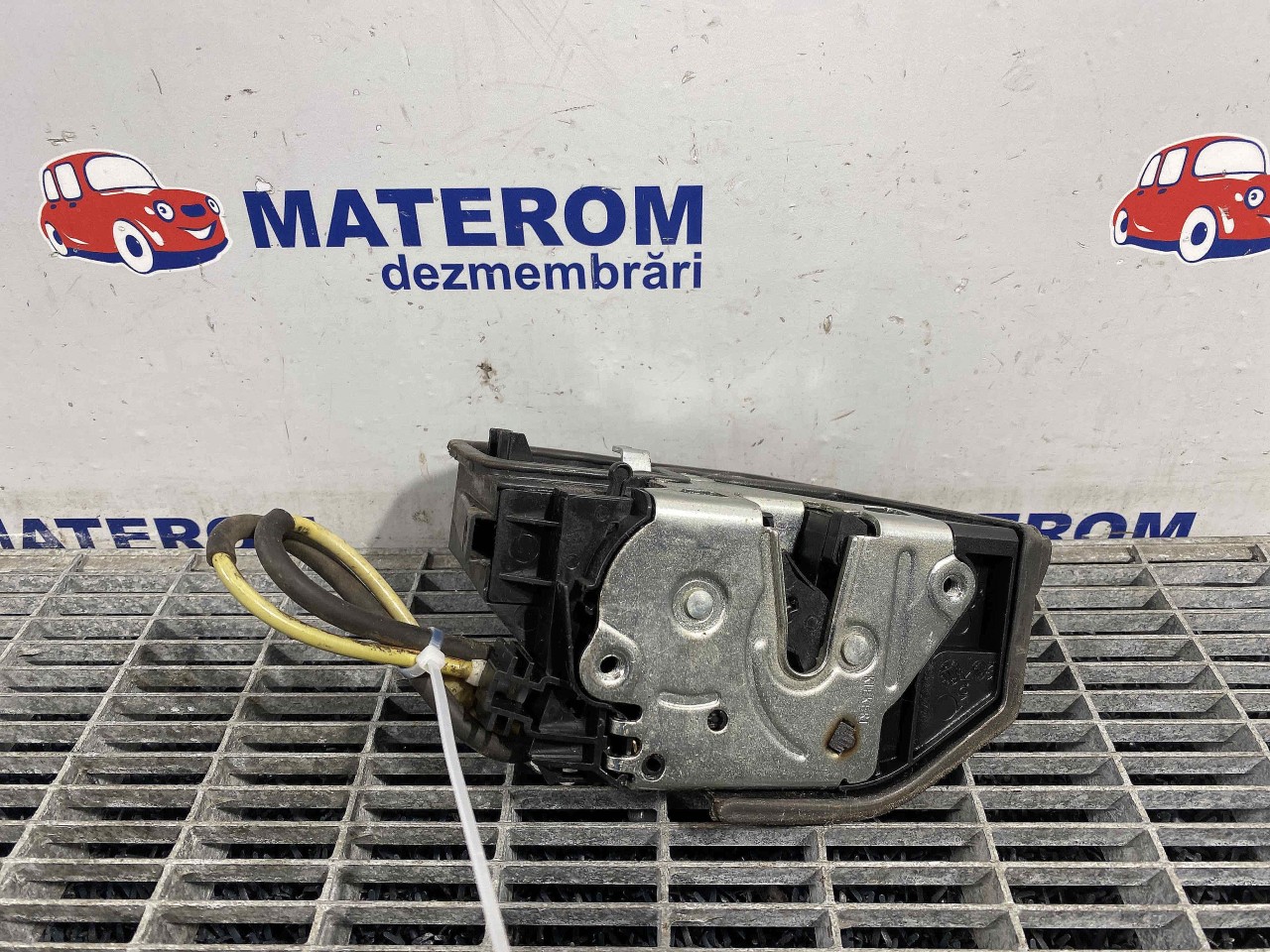 INCUIETOARE USA SPATE DREAPTA BMW SERIA 5 F 10 SERIA 5 F 10 - - (2010 2014)