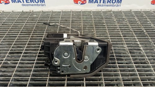 INCUIETOARE USA SPATE DREAPTA BMW X1 X1 - - (2009 2012)