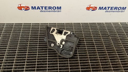INCUIETOARE USA SPATE DREAPTA BMW X3 - - (2004 2010)