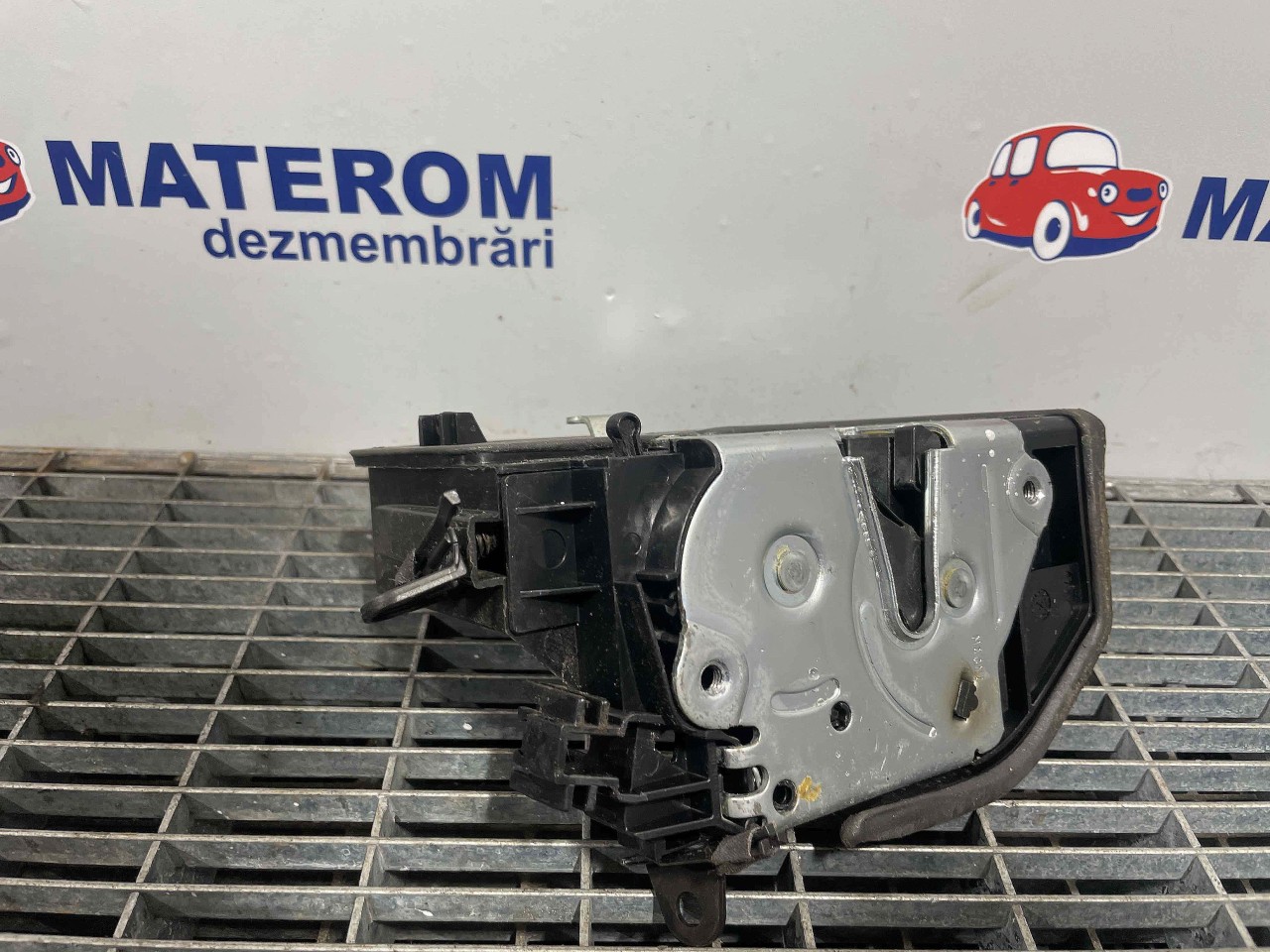 INCUIETOARE USA SPATE DREAPTA BMW X3 X3 - - (2010 2017)