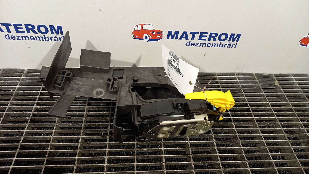 INCUIETOARE USA SPATE DREAPTA FORD C-MAX C-MAX - - (2010 2015)
