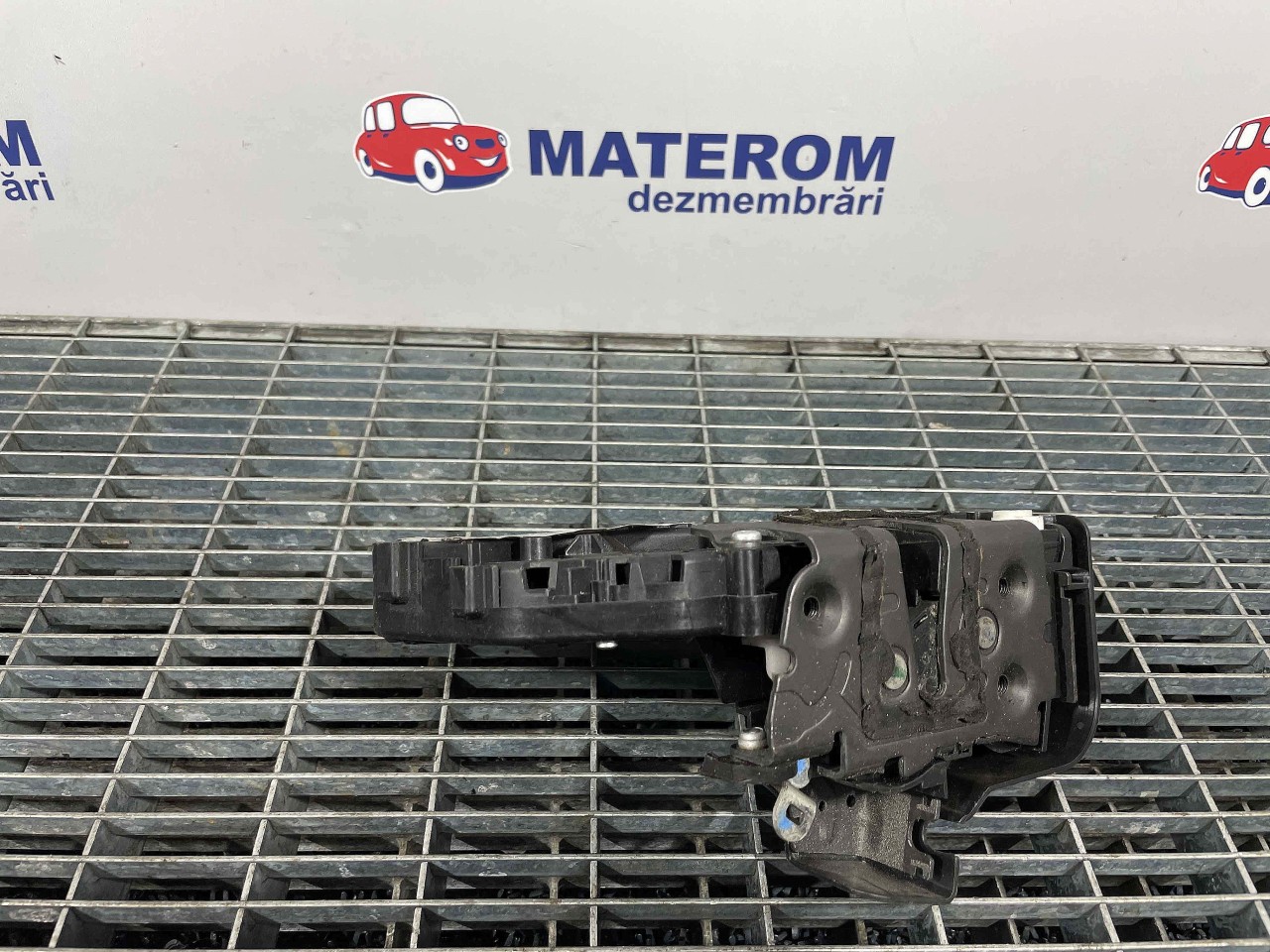 INCUIETOARE USA SPATE DREAPTA FORD C-MAX C-MAX - - (2007 2010)