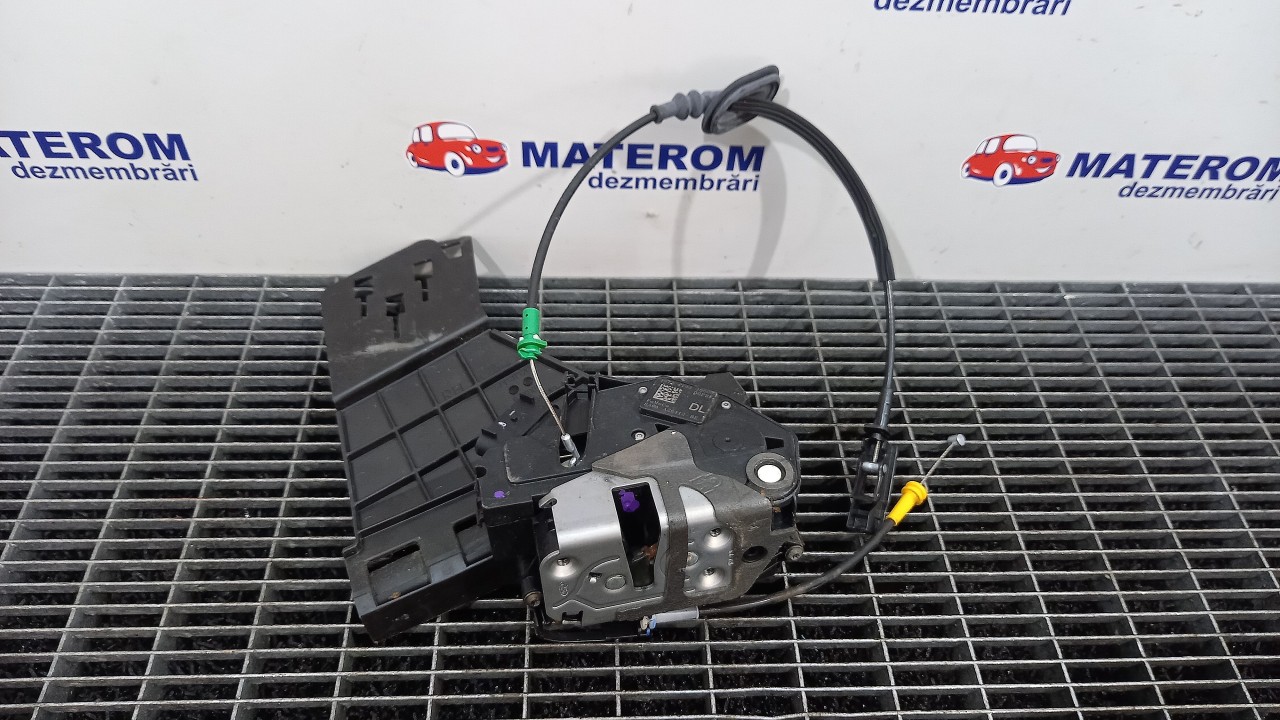 INCUIETOARE USA SPATE DREAPTA FORD FIESTA - - (2008 2012)