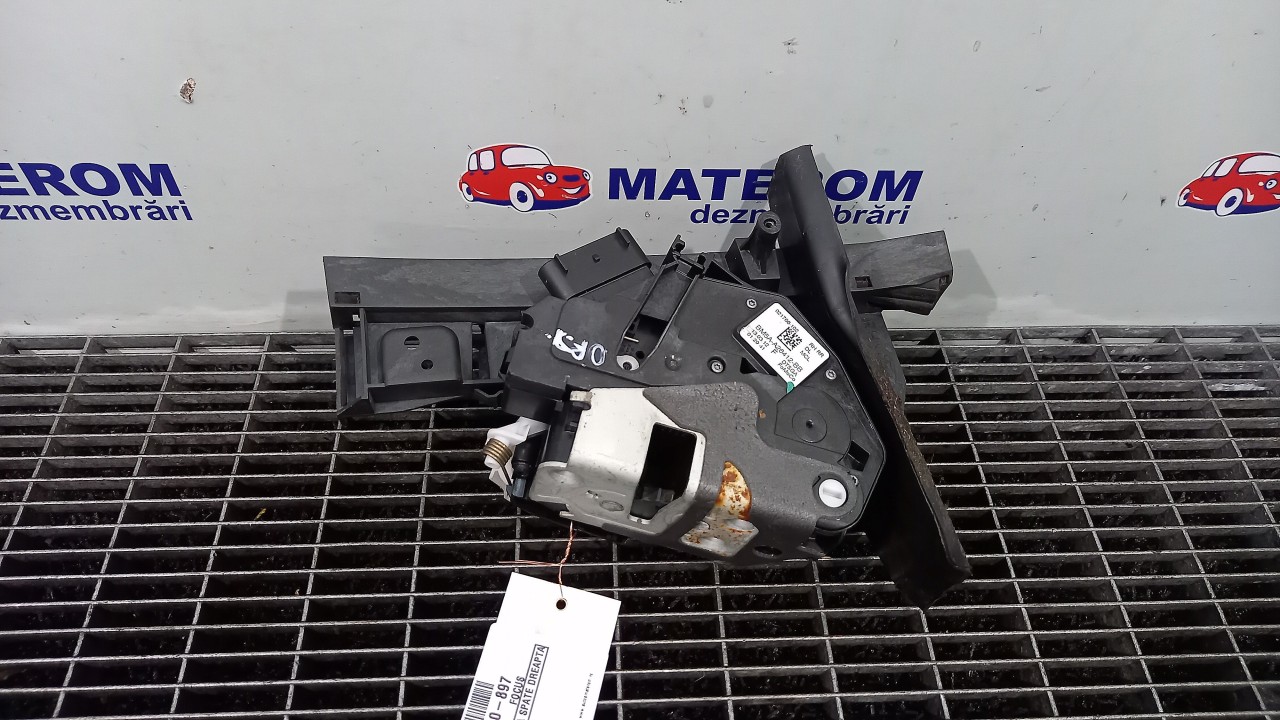 INCUIETOARE USA SPATE DREAPTA FORD FOCUS FOCUS - - (2011 2014)