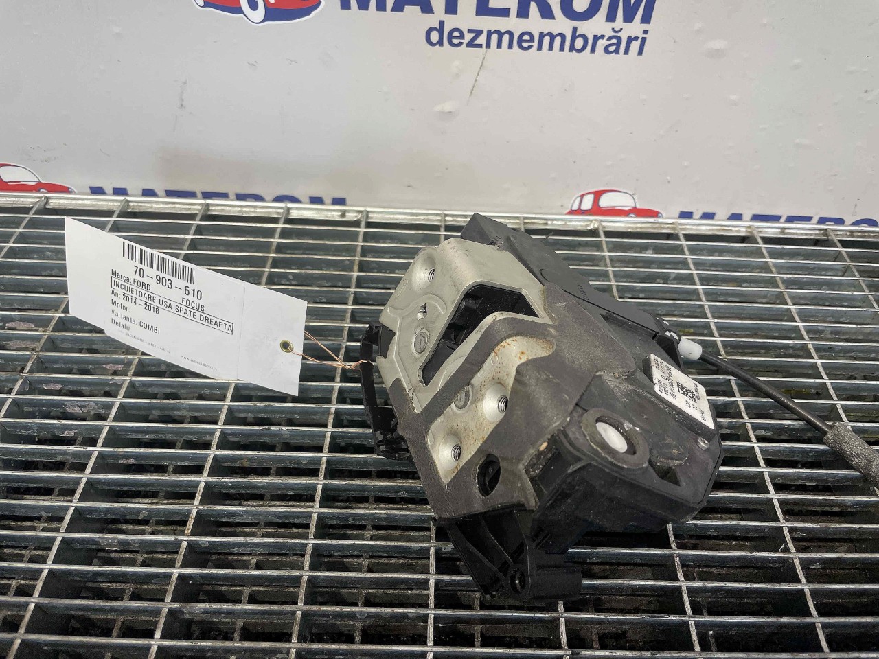 INCUIETOARE USA SPATE DREAPTA FORD FOCUS FOCUS - - (2014 2018)