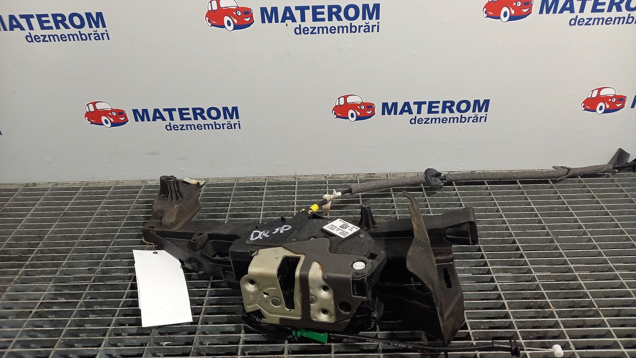 INCUIETOARE USA SPATE DREAPTA FORD KUGA - - (2012 2019)