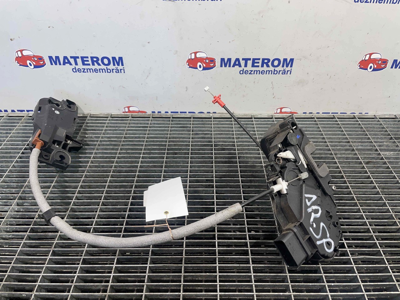 INCUIETOARE USA SPATE DREAPTA FORD MONDEO - - (2007 2014)